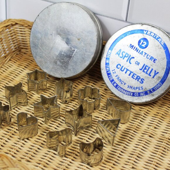 Vintage Veritas Aspic Jelly Cutters:12 Retro Fancy Shapes Made in Italy - Picture 7 of 9